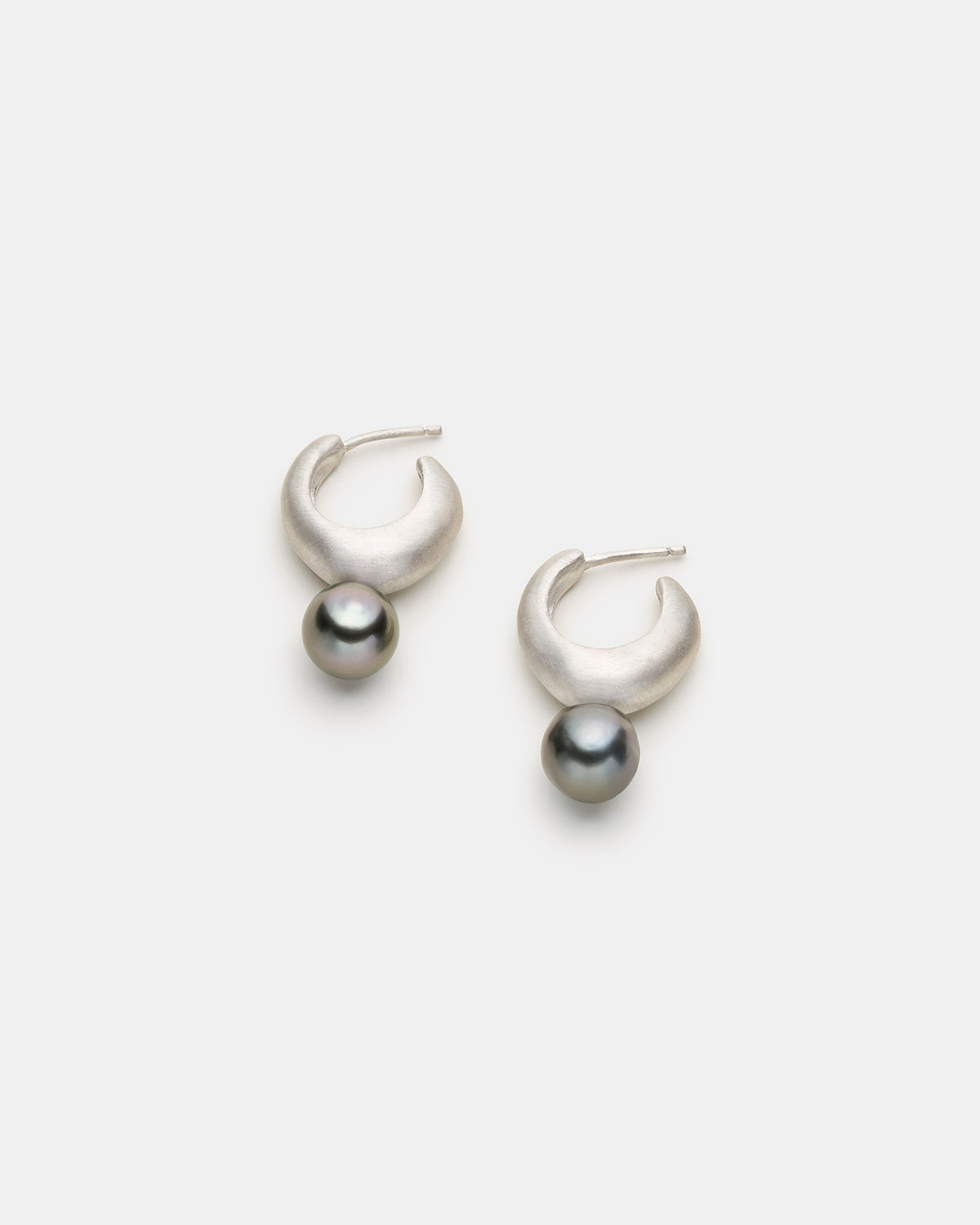 Noon Pearl Hoops